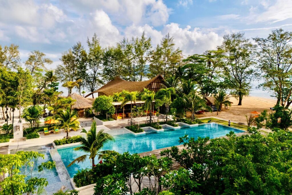 13-Day Cambodia Honeymoon: Siem Reap, Phnom Penh, Kampot & Koh Russey 13 Days / 12 Nights