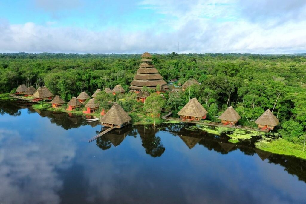The Grand Southwest Explorer: Temples, Rainforests & Tropical Coastlines 16 Days / 15 Nights
